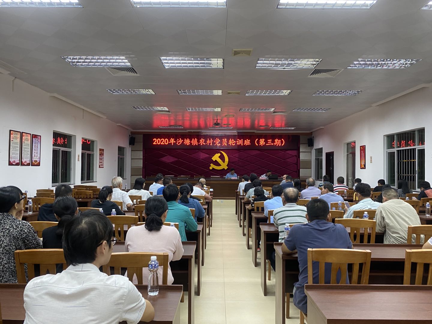 “夜間黨?！遍_(kāi)展黨史宣講 (1).jpg