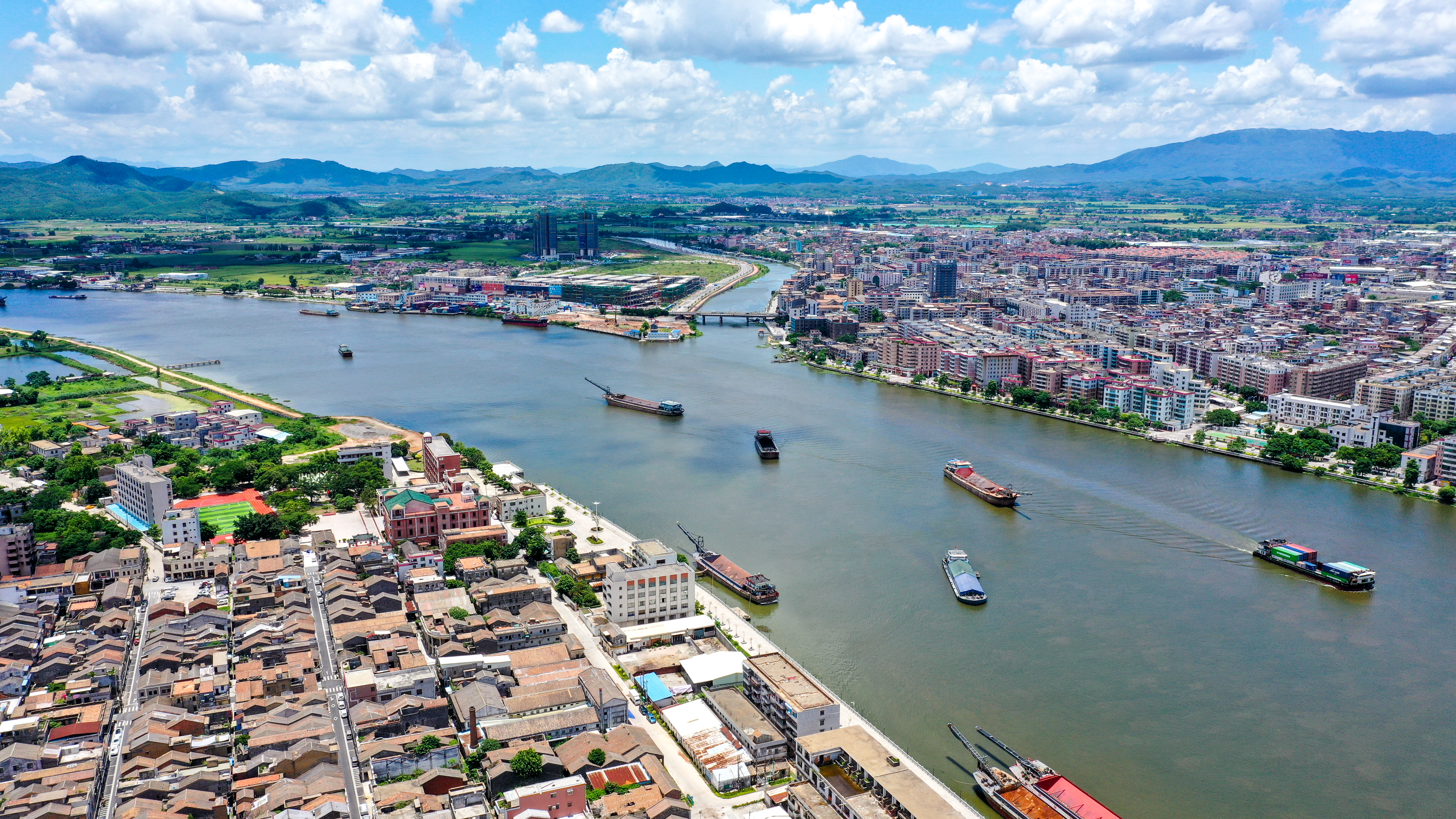 當(dāng)今“赤水歸帆” (1).jpg