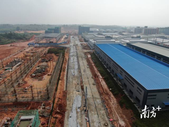 目前，工業(yè)園還有不少新項(xiàng)目正在加緊建設(shè)中。 受訪者供圖