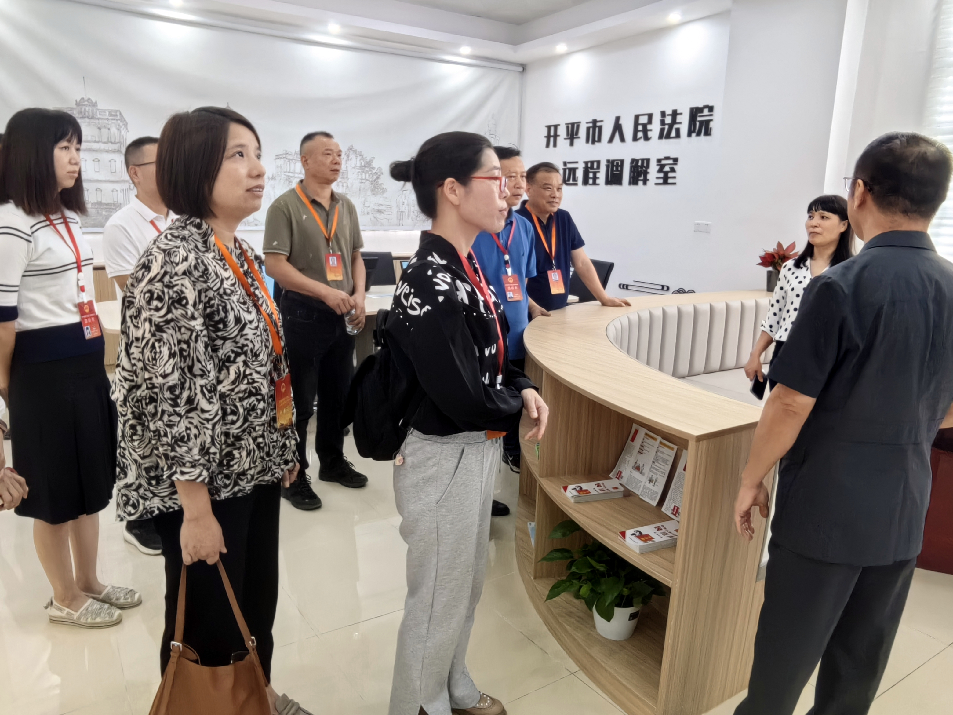 3.“楓和日麗，僑治法正當時”法庭開放日.jpg