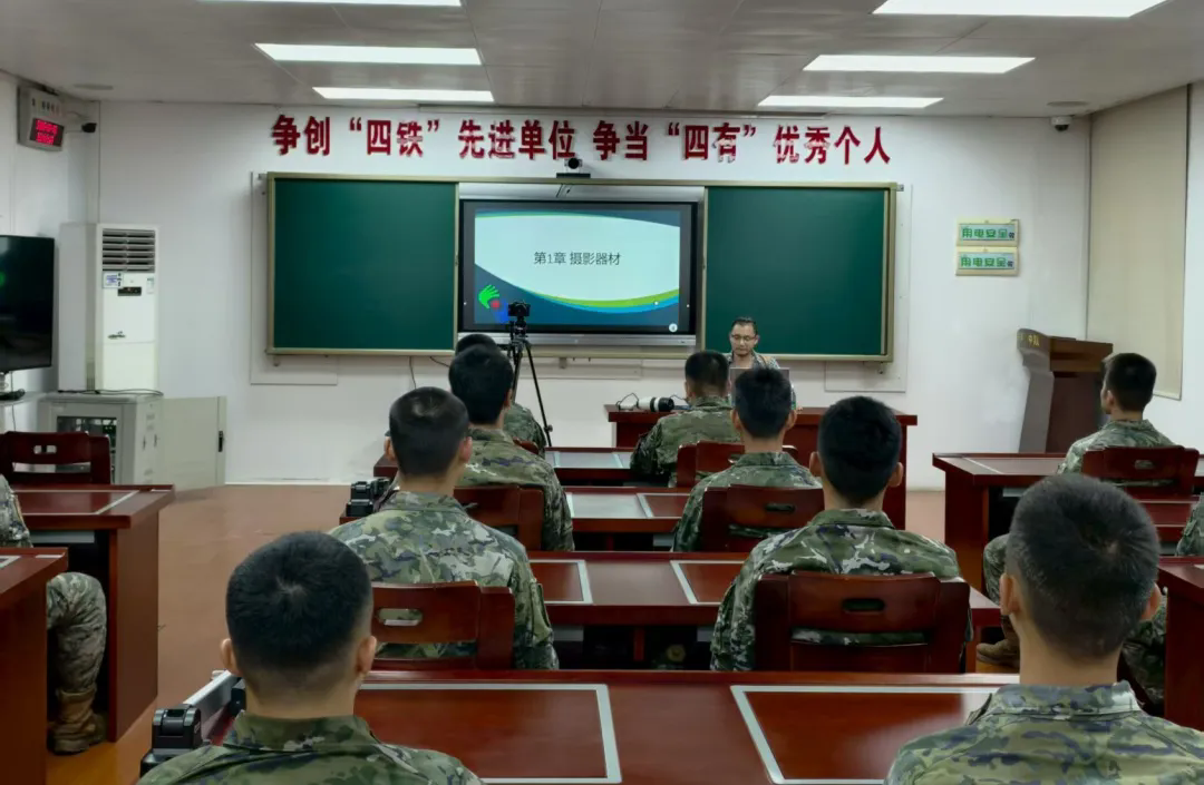 開(kāi)平市退役軍人第40期工作簡(jiǎn)報(bào) 開(kāi)平青年夜校進(jìn)軍營(yíng) 軍民共筑技能成長(zhǎng)路.doc_3