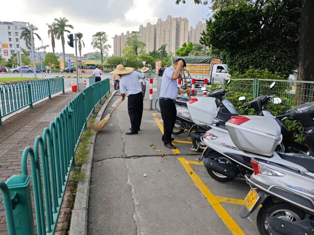 客運站開展愛國衛(wèi)生運動1 (1).jpg