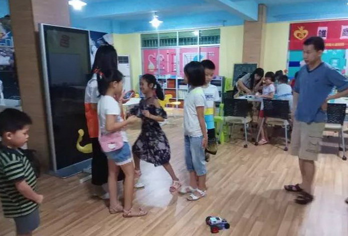 C:UsersadminDesktop20170802長沙街道東興社區(qū)開展創(chuàng)客親子課堂1_調(diào)整大小.jpg C:UsersadminDesktop20170802長沙街道東興社區(qū)開展創(chuàng)客親子課堂1_調(diào)整大小.jpg