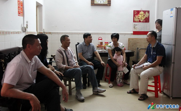 C:UsersadminDesktop20170705《兩學(xué)一做 身邊榜樣》系列報(bào)道:長(zhǎng)沙街道沖澄社區(qū)黨支部著力打造“服務(wù)型”基層黨組織5_調(diào)整大小.jpg C:UsersadminDesktop20170705《兩學(xué)一做 身邊榜樣》系列報(bào)道:長(zhǎng)沙街道沖澄社區(qū)黨支部著力打造“服務(wù)型”基層黨組織5_調(diào)整大小.jpg